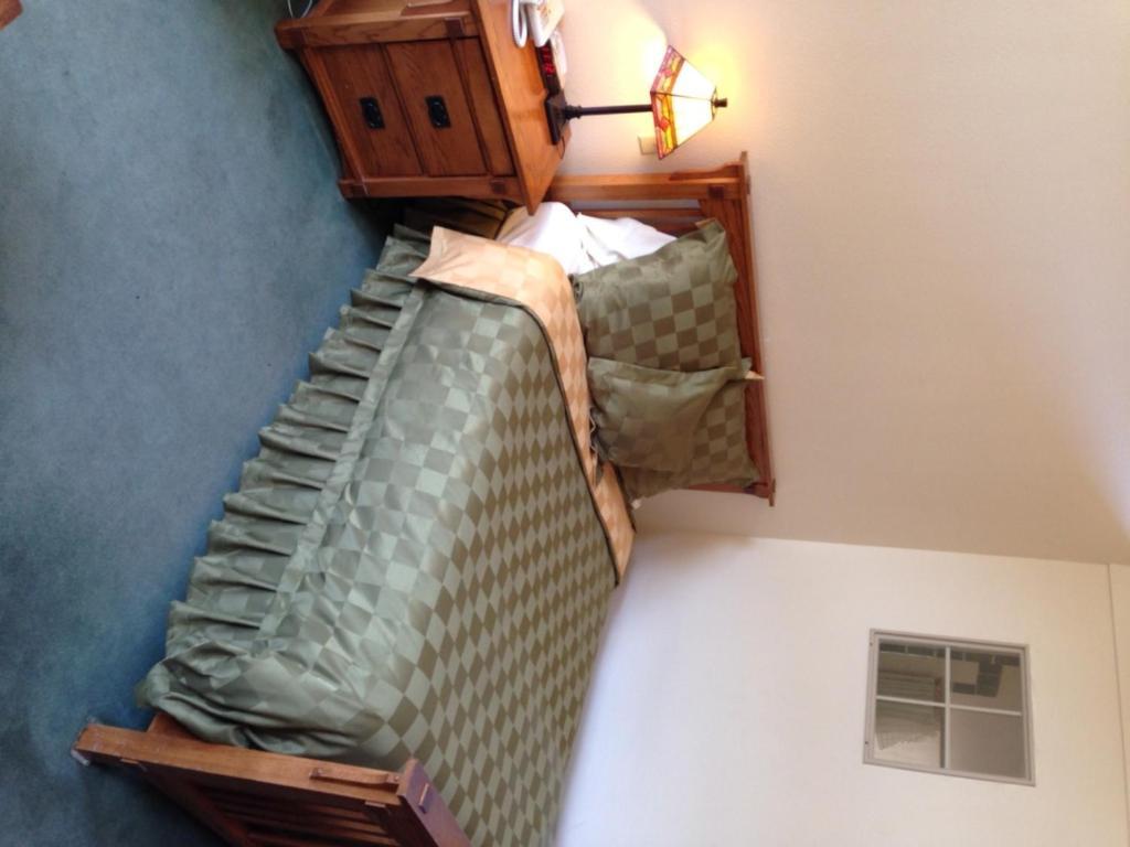 Fairfax Inn San Rafael Room photo